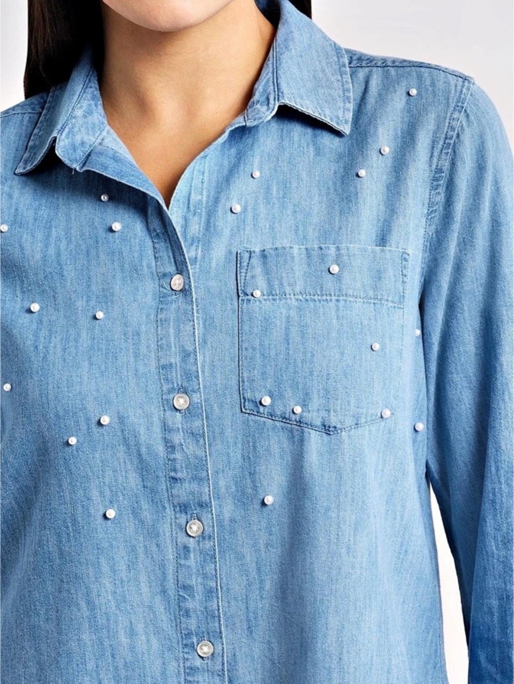 beachlunchlounge Women's Embellished Denim Button Down Size Medium Like New
